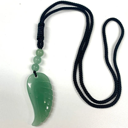 Vihreä aventuriini - Enkelinsiipikaulakoru - Runsautta, parannusta ja elämäniloa - Valkoisen Liekin Voima