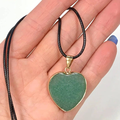 Vihreä aventuriini - Sydänkaulakoru kehyksillä - Runsautta tuova - Valkoisen Liekin Voima