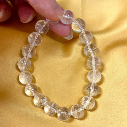 Vuorikristalli - Rannekoru - Tasapainottaa chakroja, kohottaa värähtelyä, opastaa - Valkoisen Liekin Voima