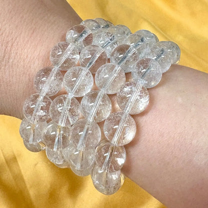 Vuorikristalli - Rannekoru - Tasapainottaa chakroja, kohottaa värähtelyä, opastaa - Valkoisen Liekin Voima